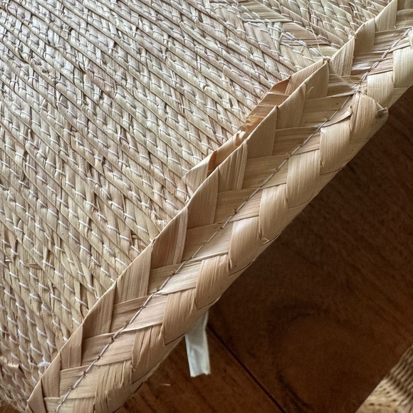 Straw Tote Beach Bag with Circle Handle - Picture 8 of 11